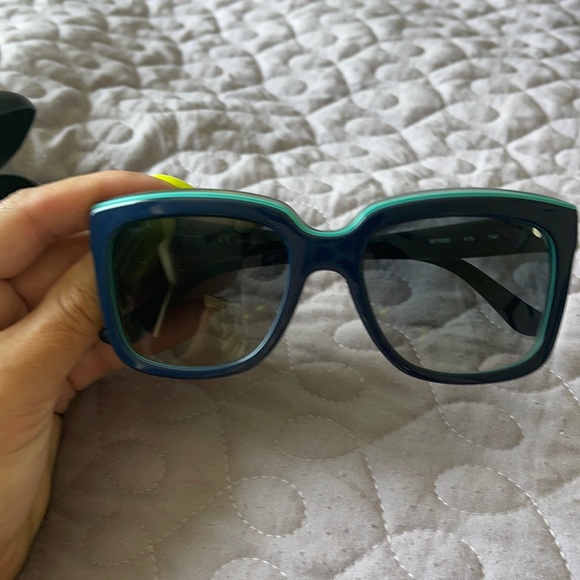 Salvatore Ferragamo sunglasses main image 5